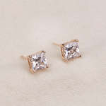 6877-brinco-quadrado-zirconia-banho-ouro18K-fixo