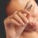 30422_anel_abaulado_detalhes_cravejados_zirconias_ouro_luxo_semijoias_rosa_valverde