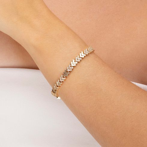 33036_pulseira_volta_formato_v_fina_cravejada_ouro_semijoias_rosa_valverde.jpg
