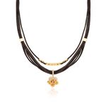34384-colar-couro-choker-flor-liso-banho-ouro-18k-rosa-valverde-semijoias