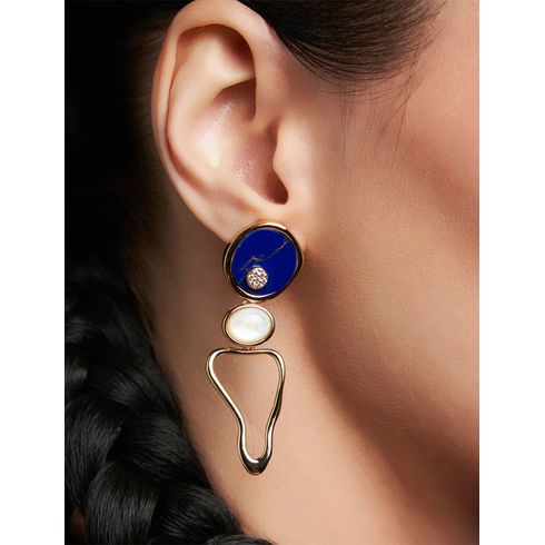 36180-brinco-longo-organico-detalhe-cravejado-pedra-lapis-lazuli-azul-escuro-perola-shell-banho-ouro-rosa-valverde-semijoias