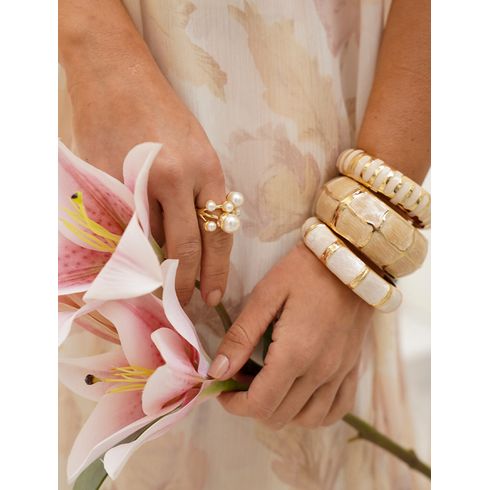 37799-pulseira-bracelete-abaulado-esmaltado-banho-dourado-rosa-valverde-semijoias--2-