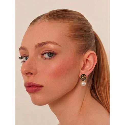 40607-brinco-base-trancada-lida-banho-ouro-18k-perola-shell-rosa-valverde-semijoias